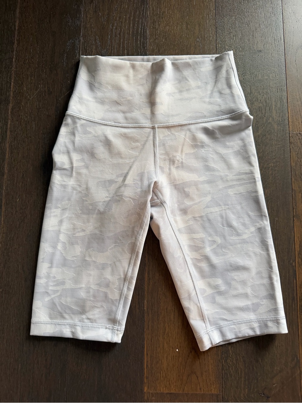 High-Waist Camo Biker Shorts in Light Grey